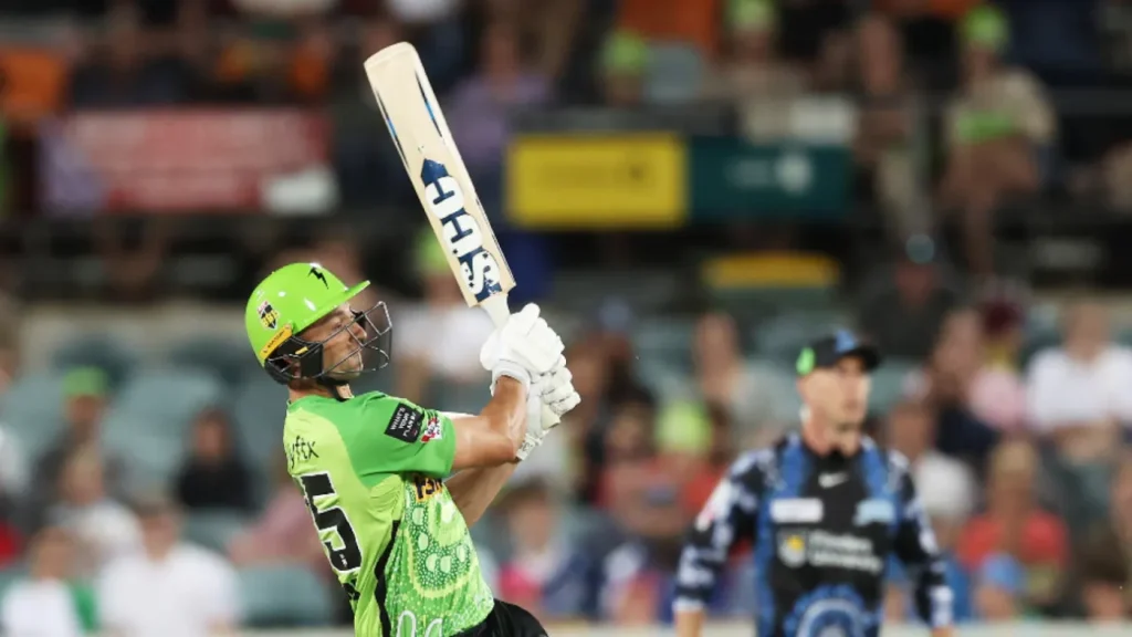 "Daniel Sams Stuns Adelaide Strikers with Epic 31-Run Over – Thunder's Comeback Victory!"