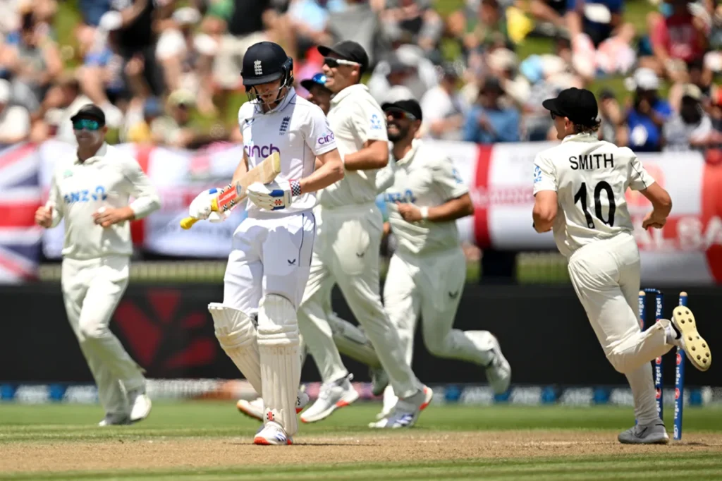 New Zealand Tightens Grip After O'Rourke and Santner Dismantle England